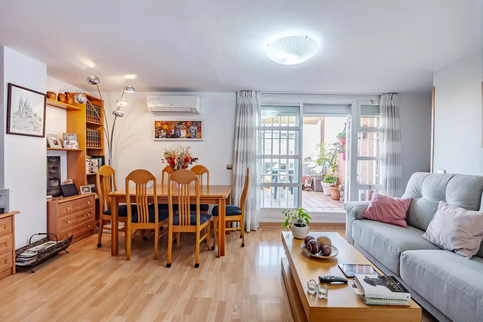 Sala de estar de Ático en venta en Madrid con Aire acondicionado, Calefacción y Terraza