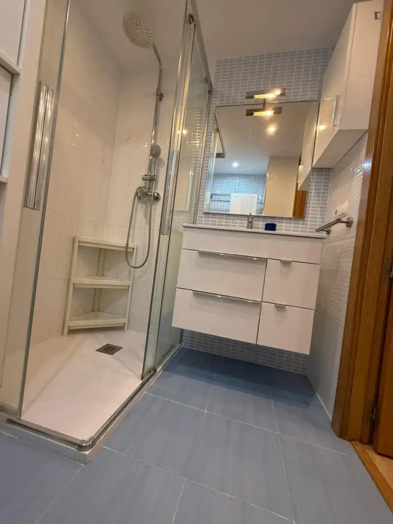 Habitació a Paus - Poligono San Blas