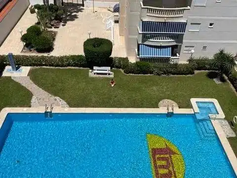 Piscina de Apartament en venda en Los Arenales del Sol
