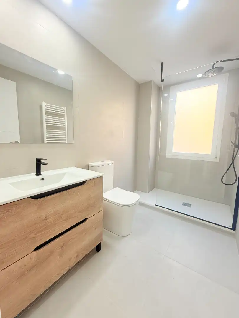 Baño de Piso en venta en Leganés con Aire acondicionado, Parquet y Trastero