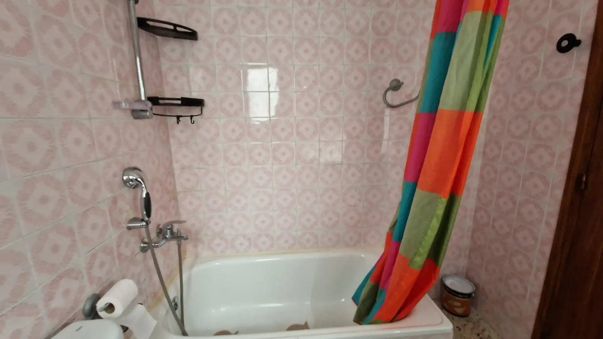 Badezimmer von Dachboden zum Verkauf in Santa Coloma de Gramenet mit Klimaanlage, Heizung und Terrasse