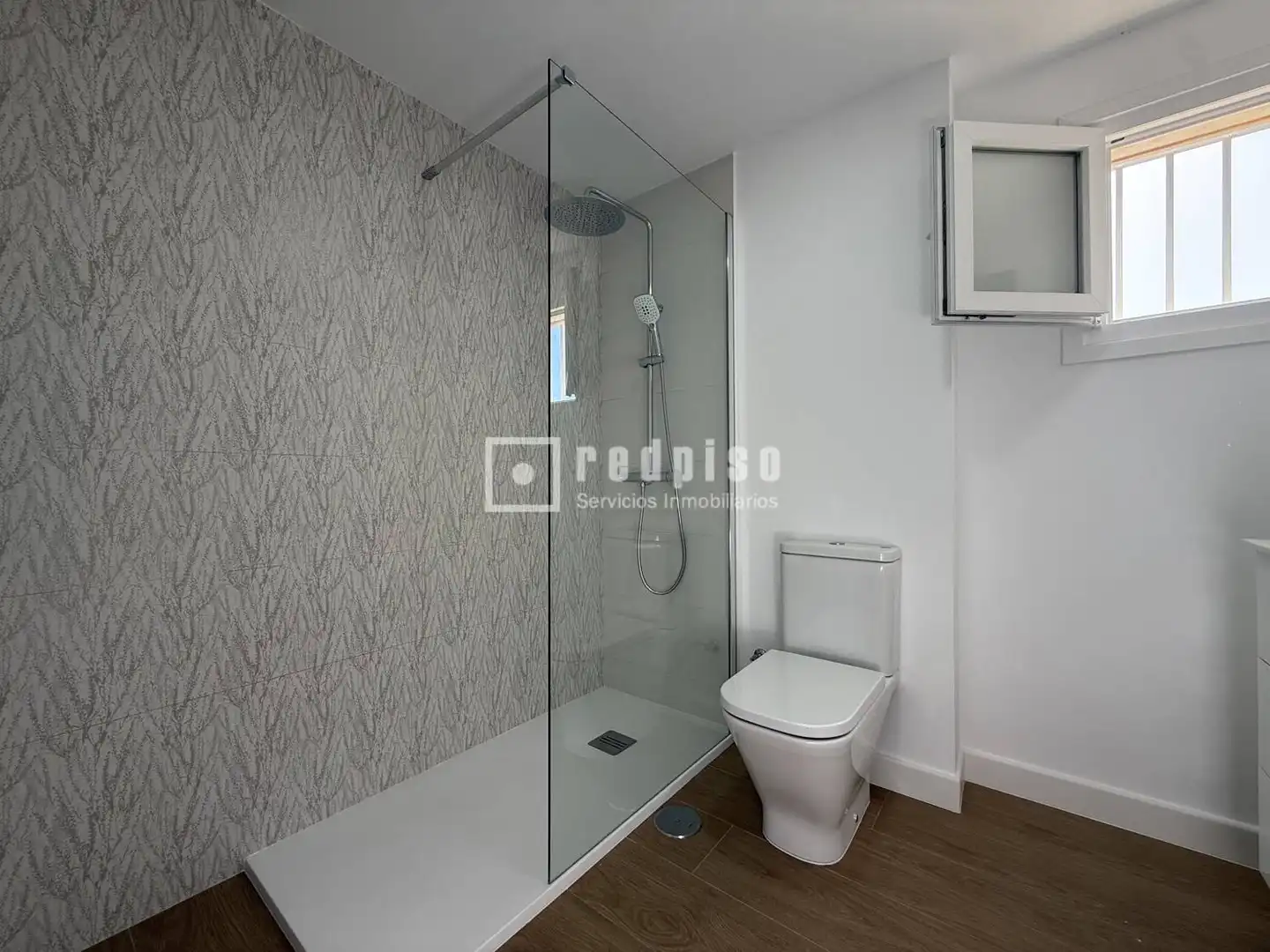 Baño de Piso en venta en Málaga con Jardín privado y Terraza