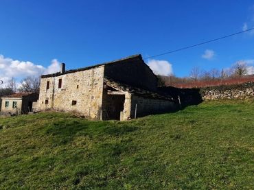 Casa con jardín en venta en Vega de Pas