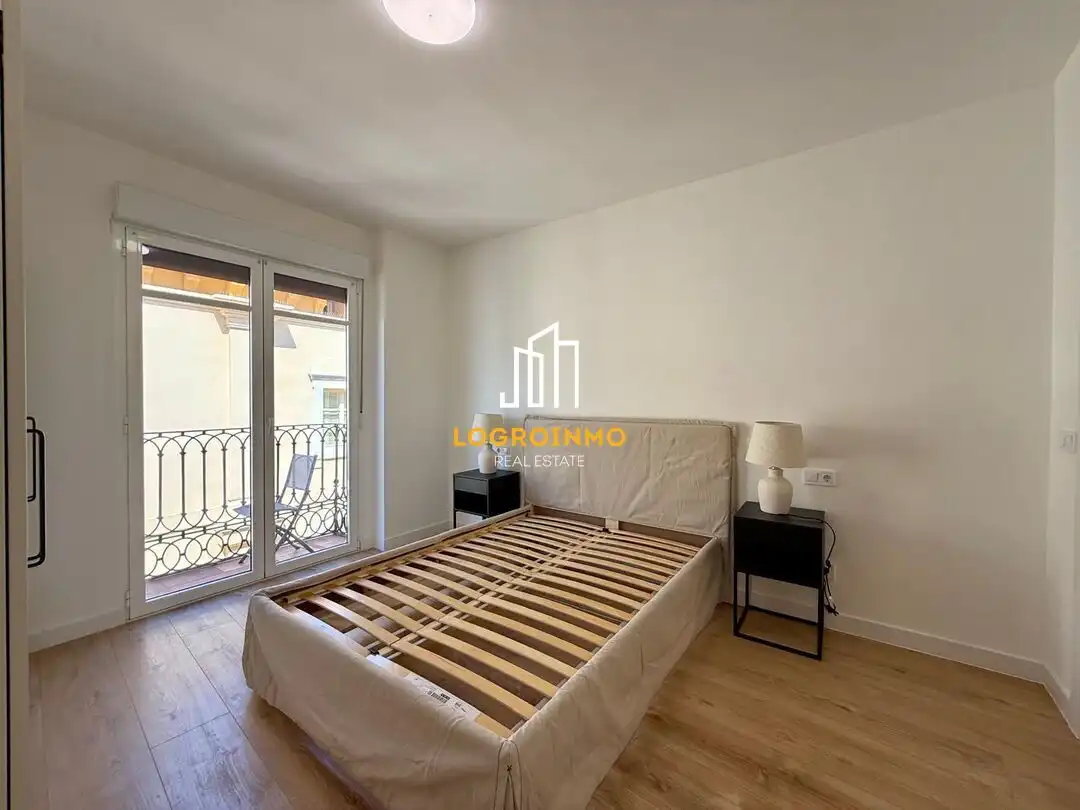 Habitación de Piso de alquiler en  Logroño con Calefacción y Balcón
