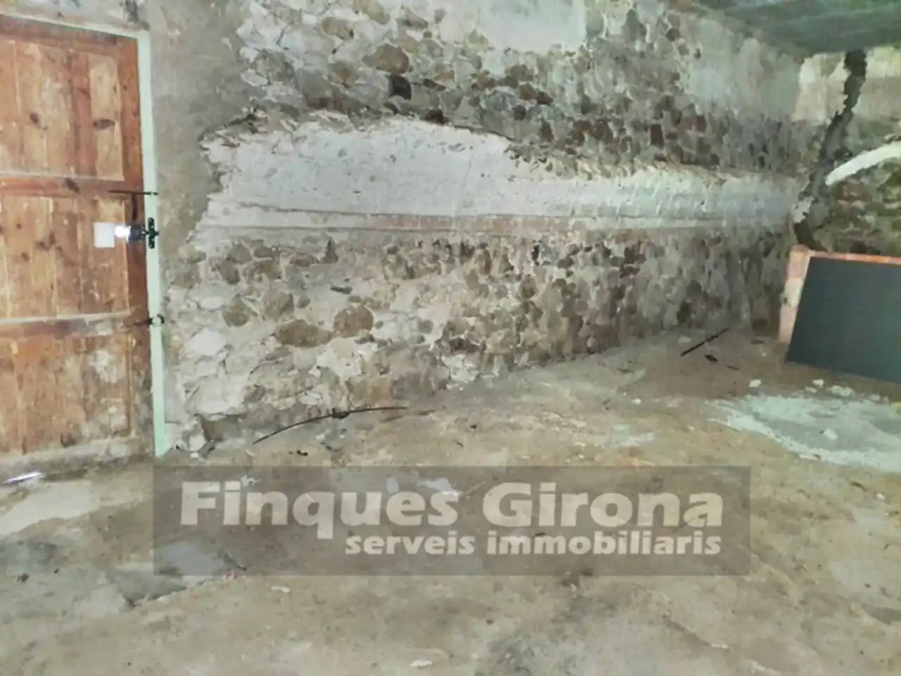 Houses for sale in Quart  with Private garden