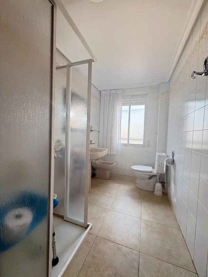 Badezimmer von Wohnung zum Verkauf in Arnedo mit Heizung, Abstellraum und Möbliert