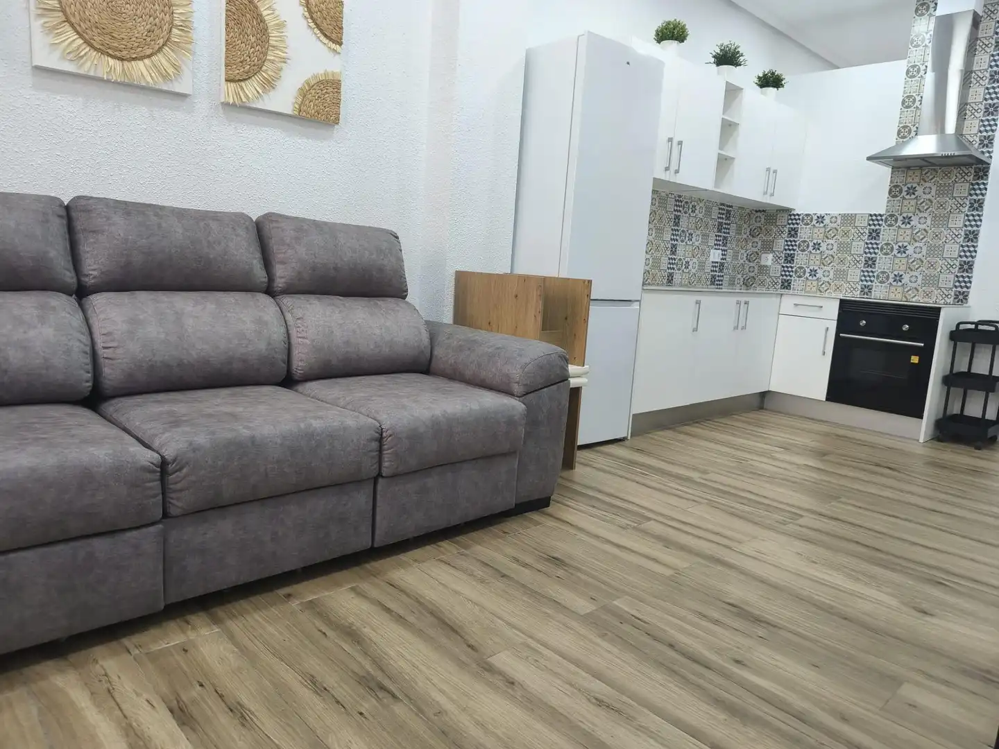 Living room of Ground floor for sale in Elche / Elx  with Air Conditioner, Parquet flooring and Furnished