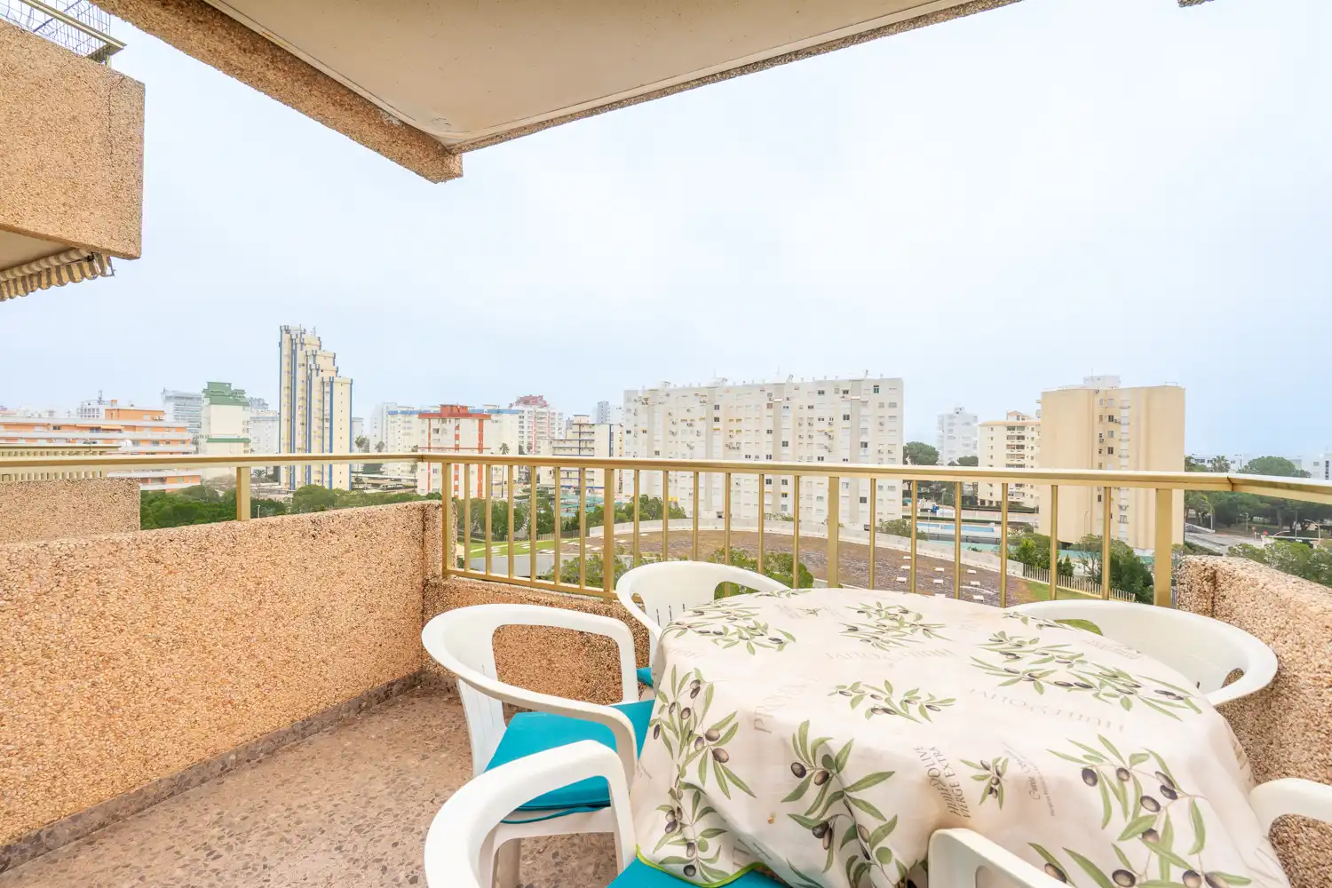 Terraza de Piso en venta en Gandia con Terraza y Piscina comunitaria