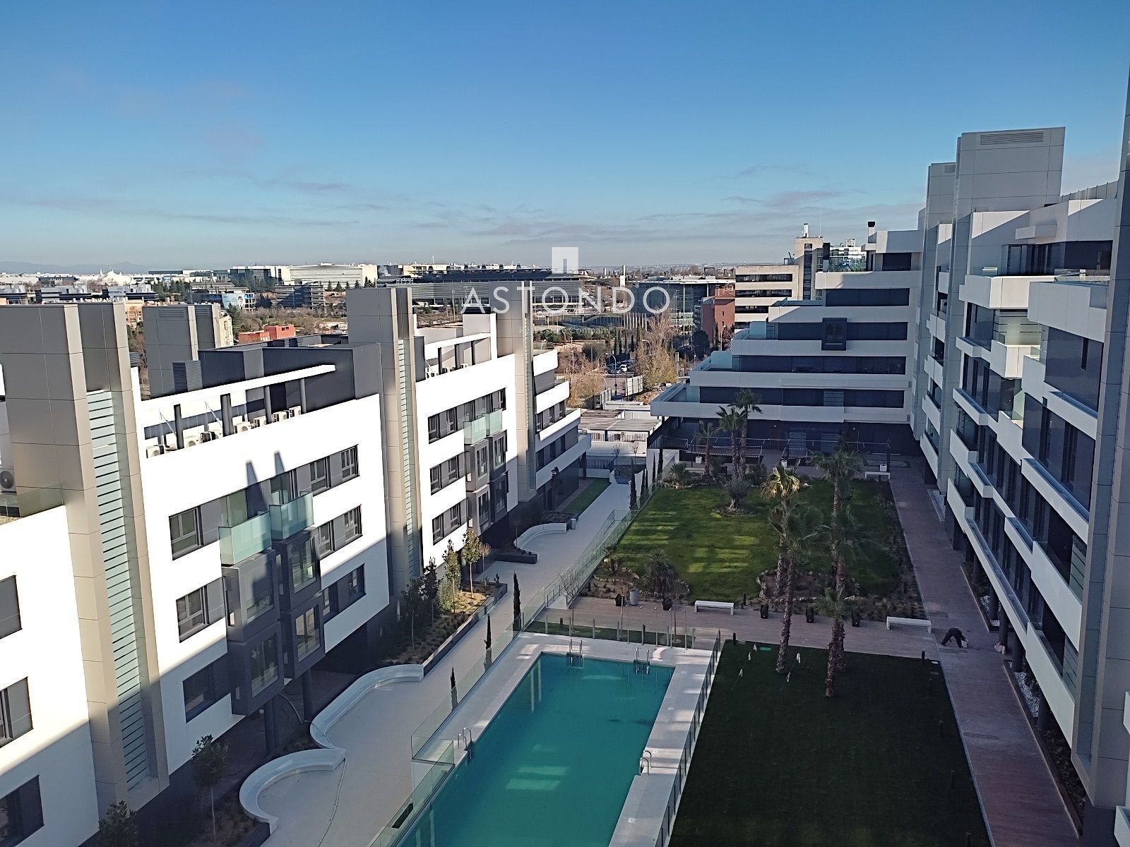 Vista exterior de Pis de lloguer en  Madrid Capital amb Calefacció, Terrassa i Traster