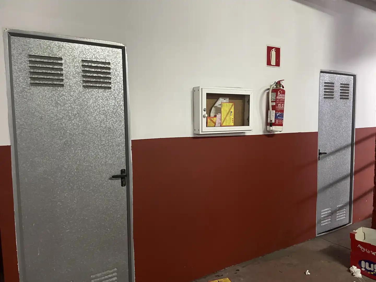 Garage for sale in Salteras