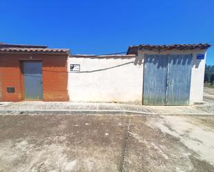 Vista exterior de Casa adosada en venda en Sahagún amb Calefacció, Jardí privat i Traster