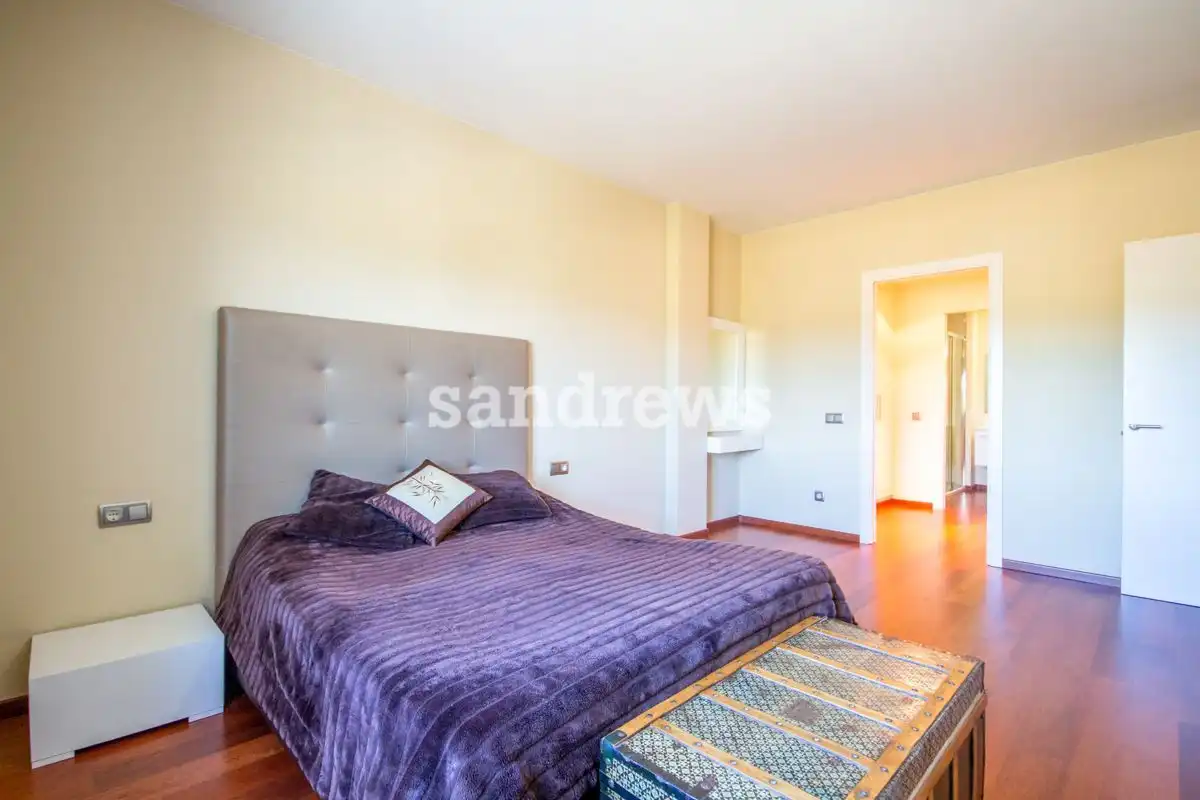 Habitación de Casa adosada en venta en Vilafant con Aire acondicionado, Calefacción y Jardín privado