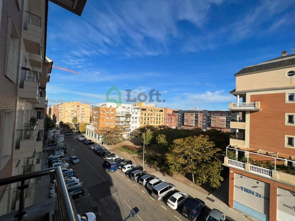 Vista exterior de Apartamento de alquiler en Badajoz Capital