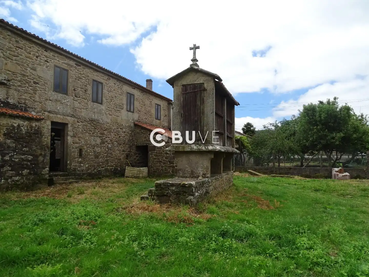 Casa con jardín en venta en Mosteiro, imagen 2
