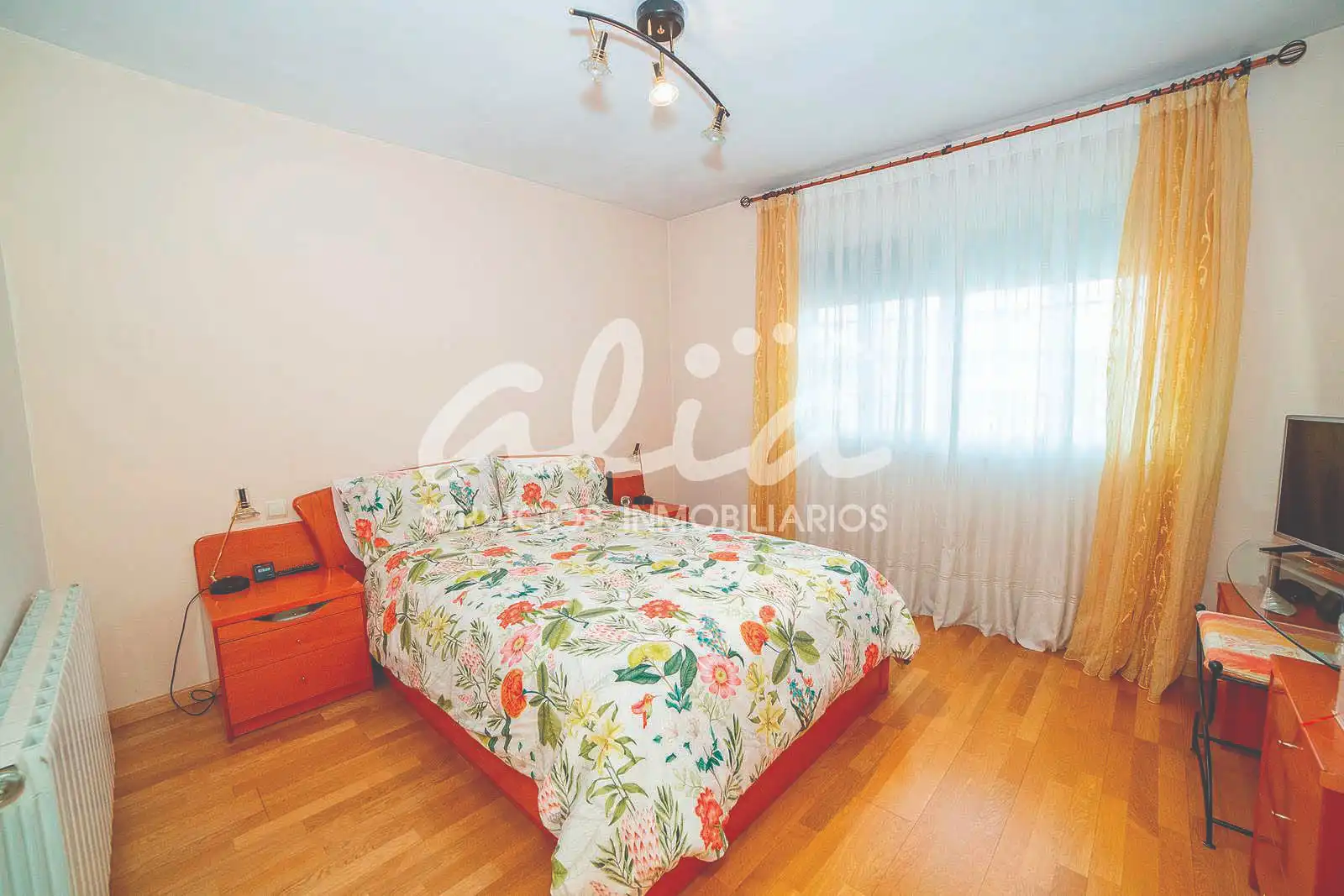 Bedroom of Detached homes for sale in Pinto  with Air Conditioner, Heating and Terrace