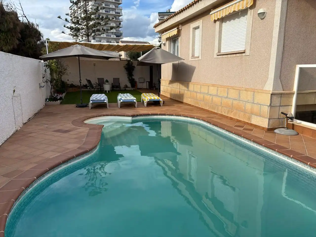 Piscina de Casa o chalet en venta en La Manga del Mar Menor con Aire acondicionado, Calefacción y Jardín privado