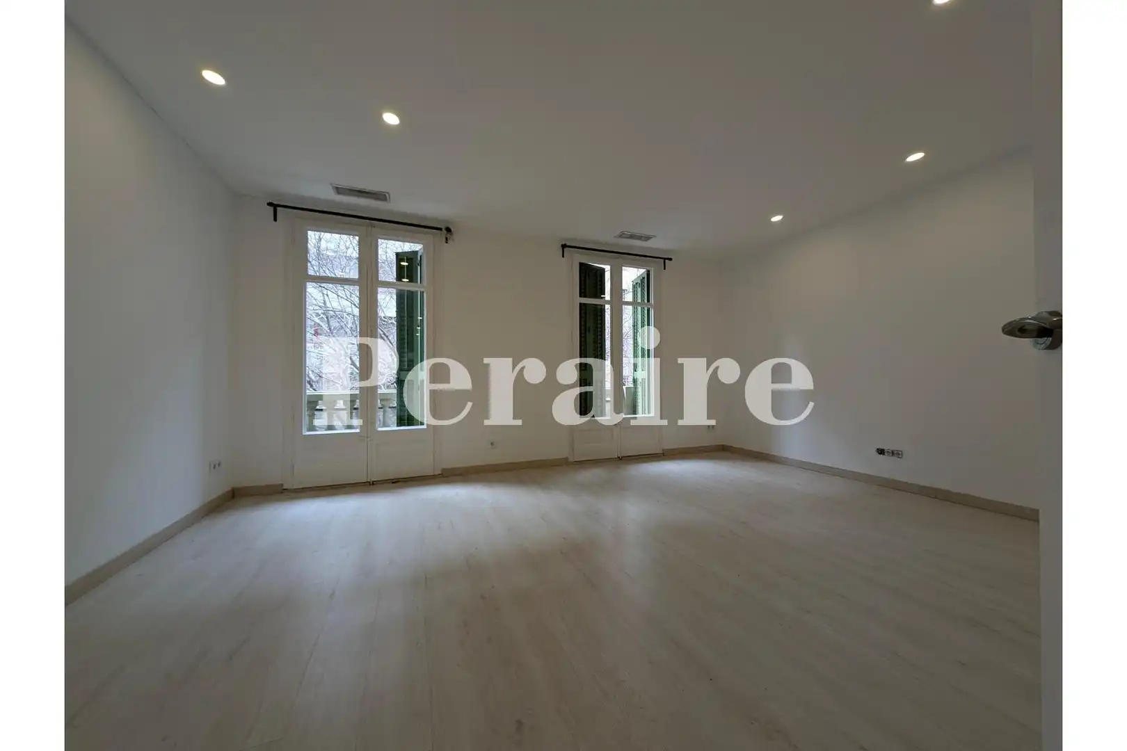Flat with terrace to rent in Calle Rocafort 80, imagen 10