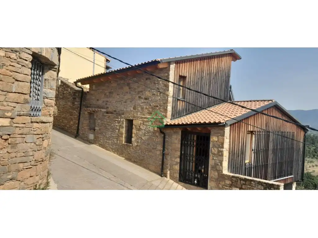 Vista exterior de Casa o chalet en venta en La Pobla de Segur