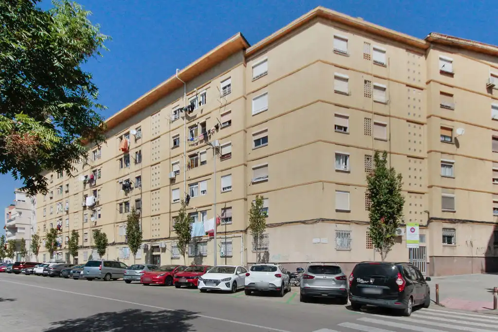 Vista exterior de Piso en venta en La Florida - Les Planes