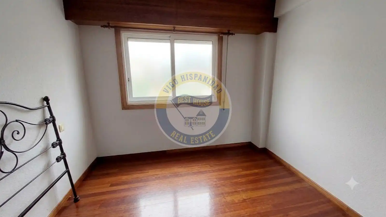 Piso en venta en Vigo  con Calefacción