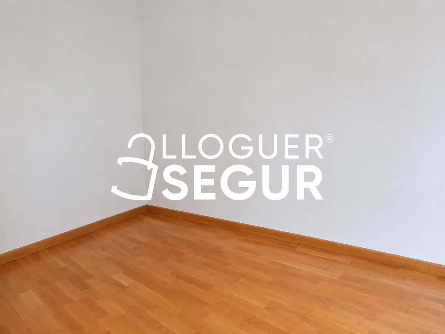 Flat for rent in Carlas Martí y Vilá, Centre