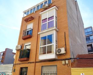 Vista exterior de Àtic en venda en  Madrid Capital amb Aire condicionat, Calefacció i Terrassa