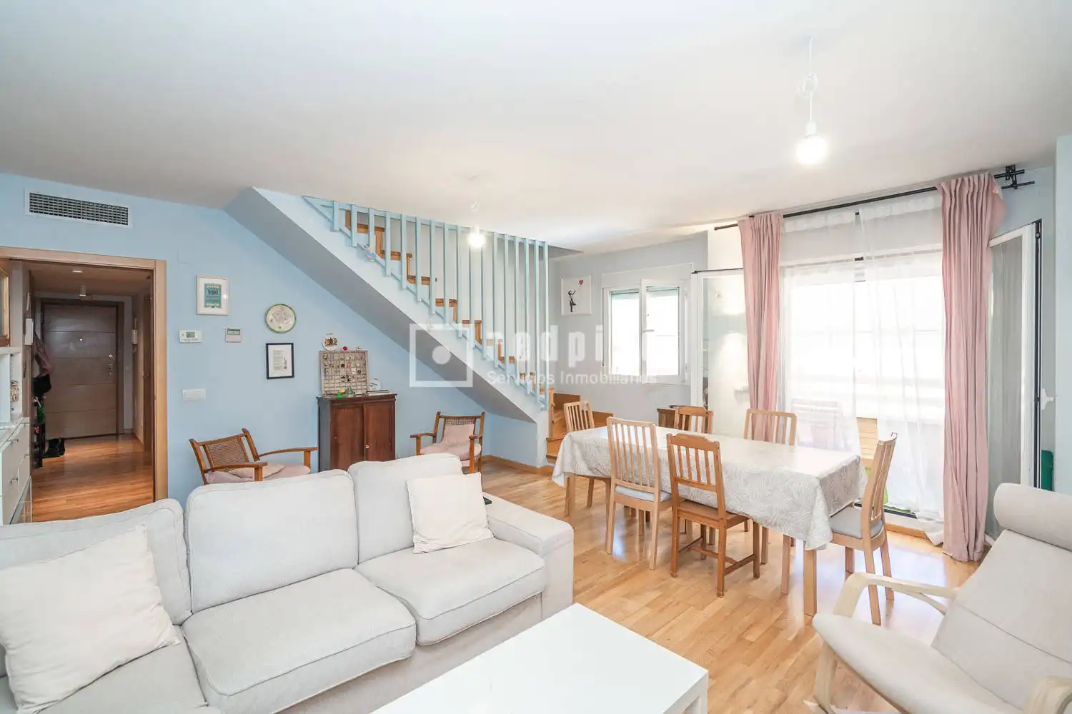 Sala de estar de Piso en venta en Arroyomolinos (Madrid) con Aire acondicionado, Calefacción y Jardín privado