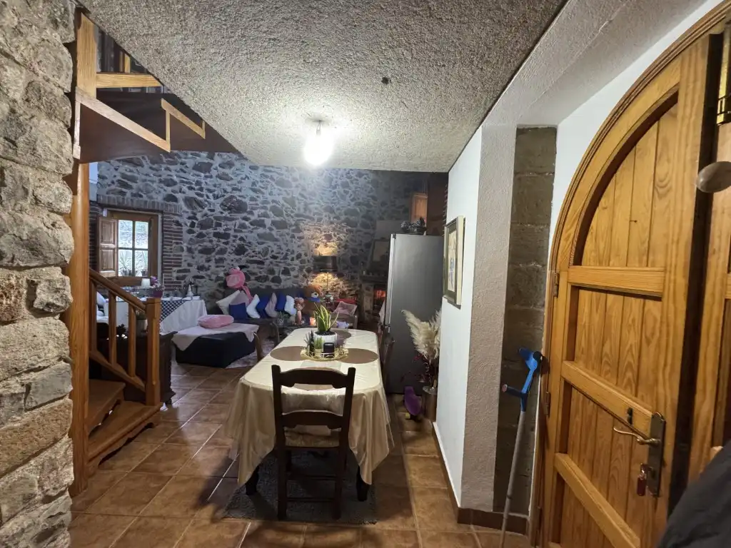 Dining room of Country homes for sale in Susqueda