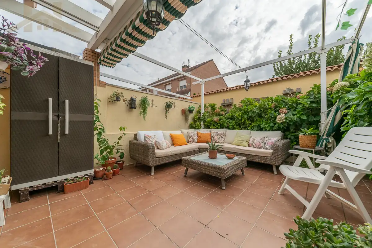 Terrassa de Casa o xalet en venda en Navalcarnero amb Aire condicionat, Calefacció i Jardí privat