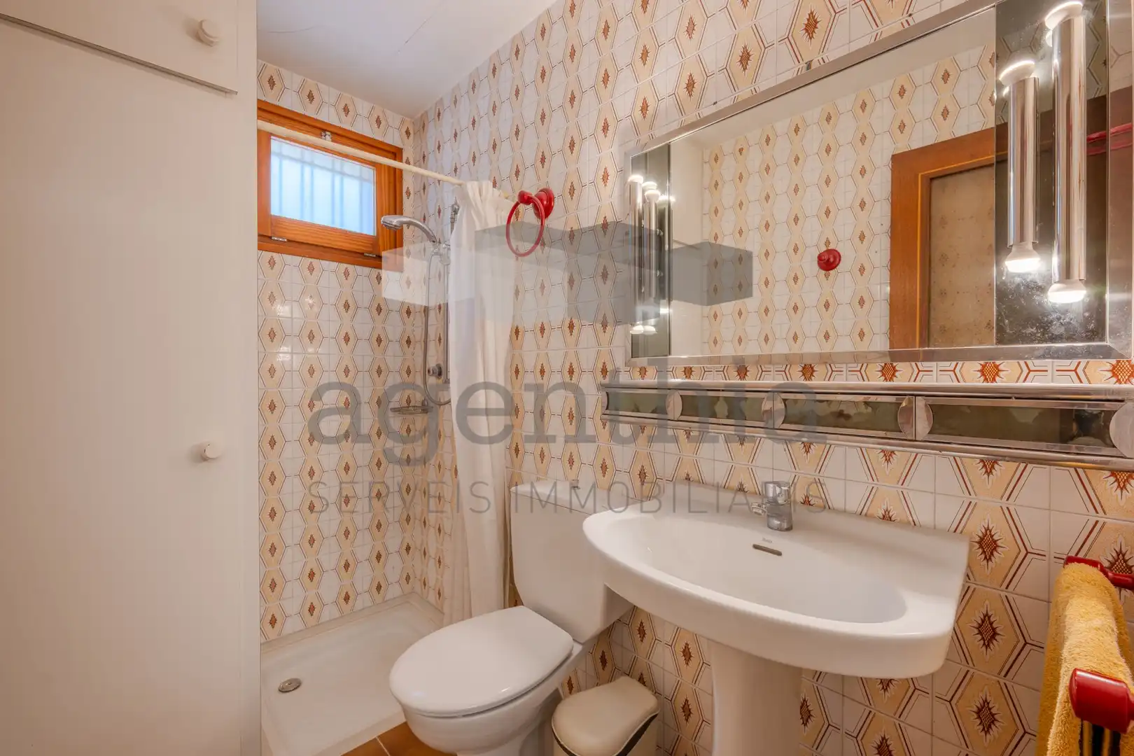 Bathroom of Houses for sale in Quart  with Air Conditioner, Heating and Terrace