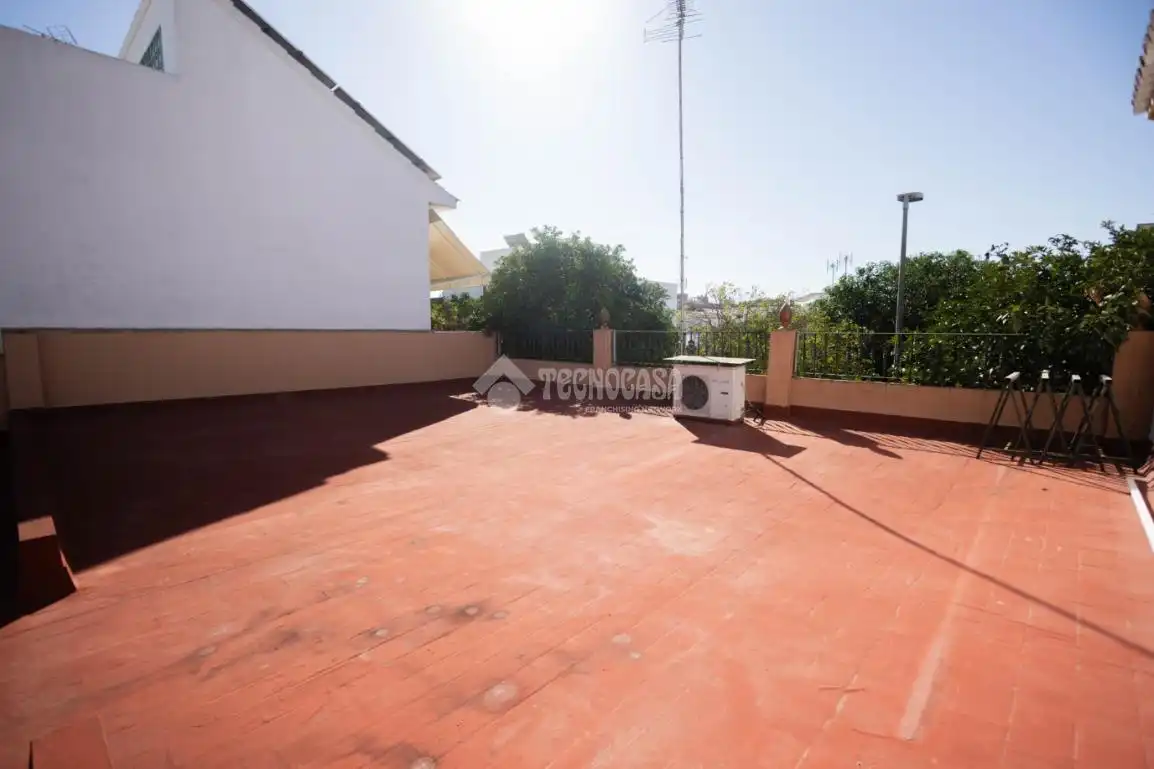 Terrassa de Casa adosada en venda en Bellavista - La Palmera