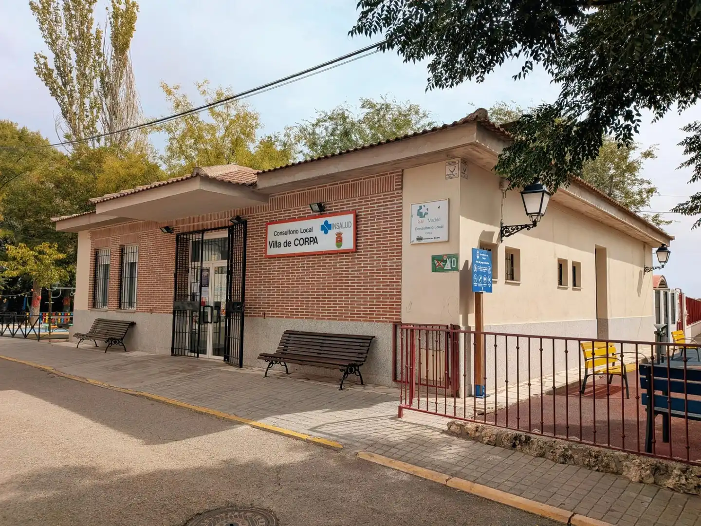 Exterior view of Detached homes for sale in Corpa, Madrid