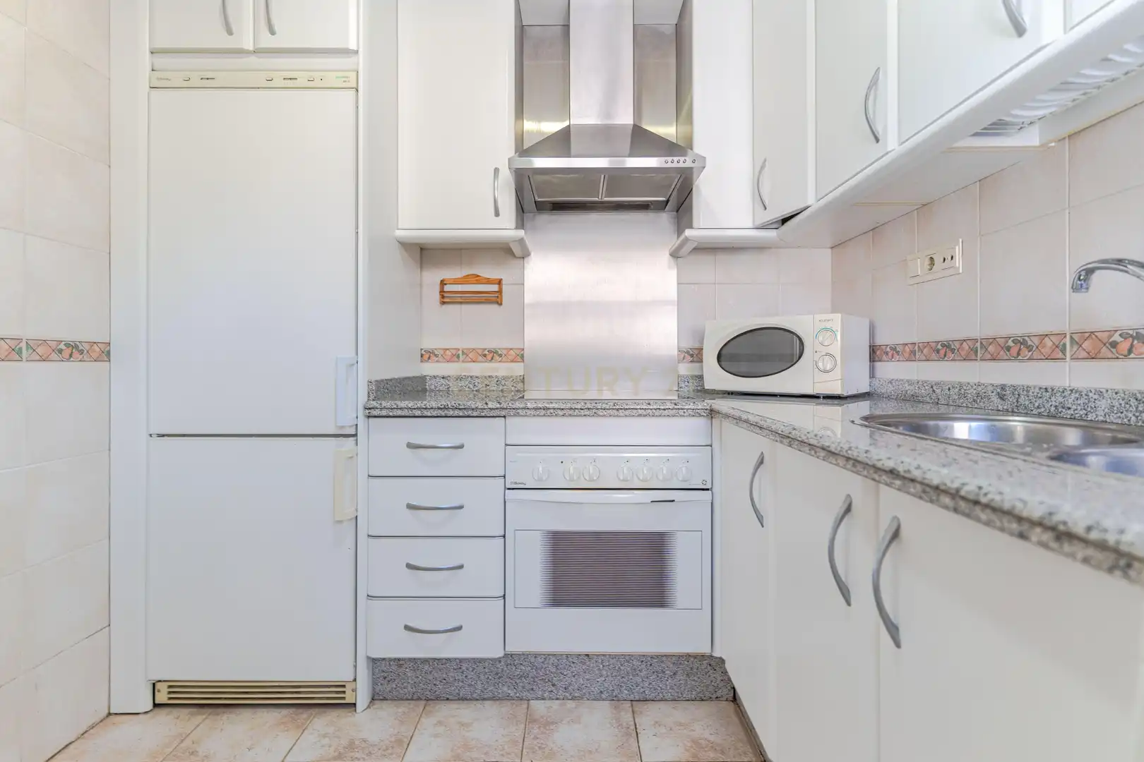 Kitchen of Flat for sale in Granada  with Air Conditioner