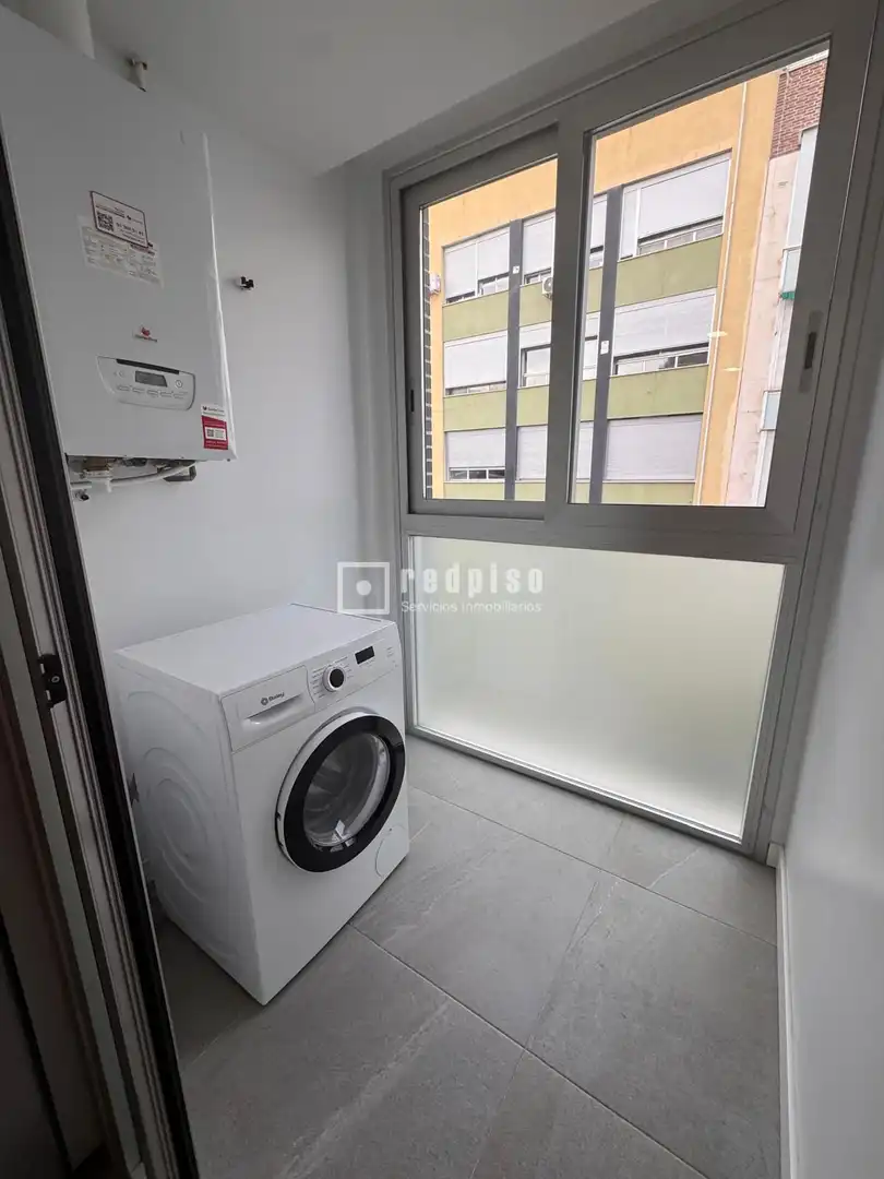 Flat for rent in de Valderribas, Adelfas