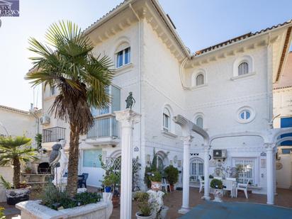 Vista exterior de Casa adosada en venda en Gójar amb Calefacció, Jardí privat i Parquet