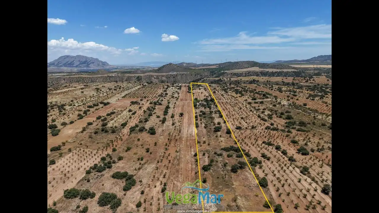 Country homes for sale in Freila