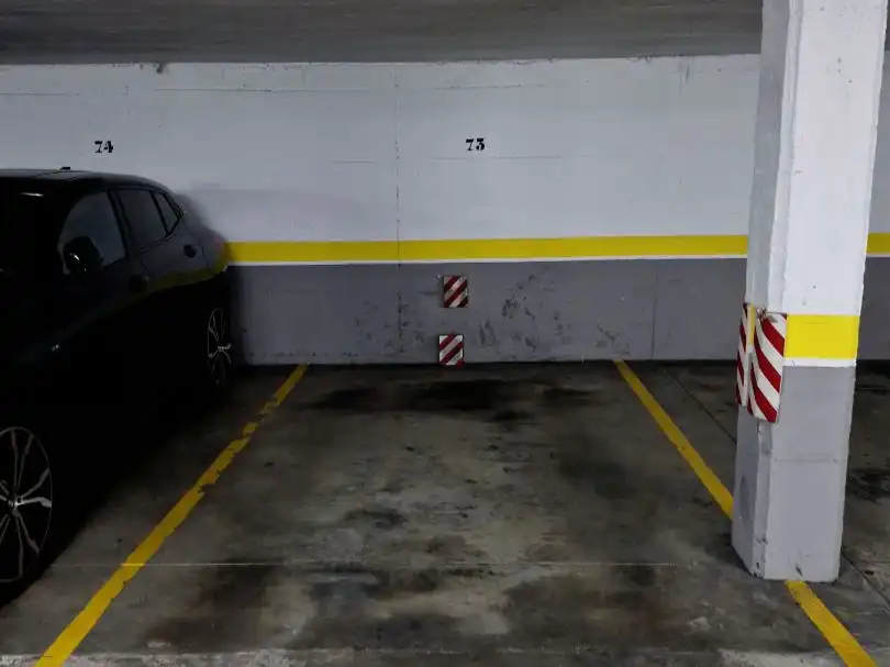 Parkplatz von Garage zur Miete in Tres Cantos