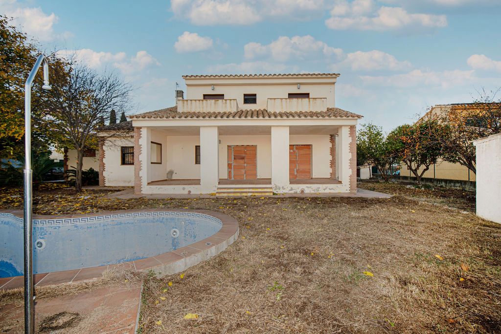 Vista exterior de Casa o xalet en venda en Lladó amb Piscina comunitària