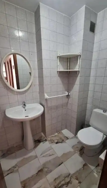 Bathroom of Flat for rent in Ronda