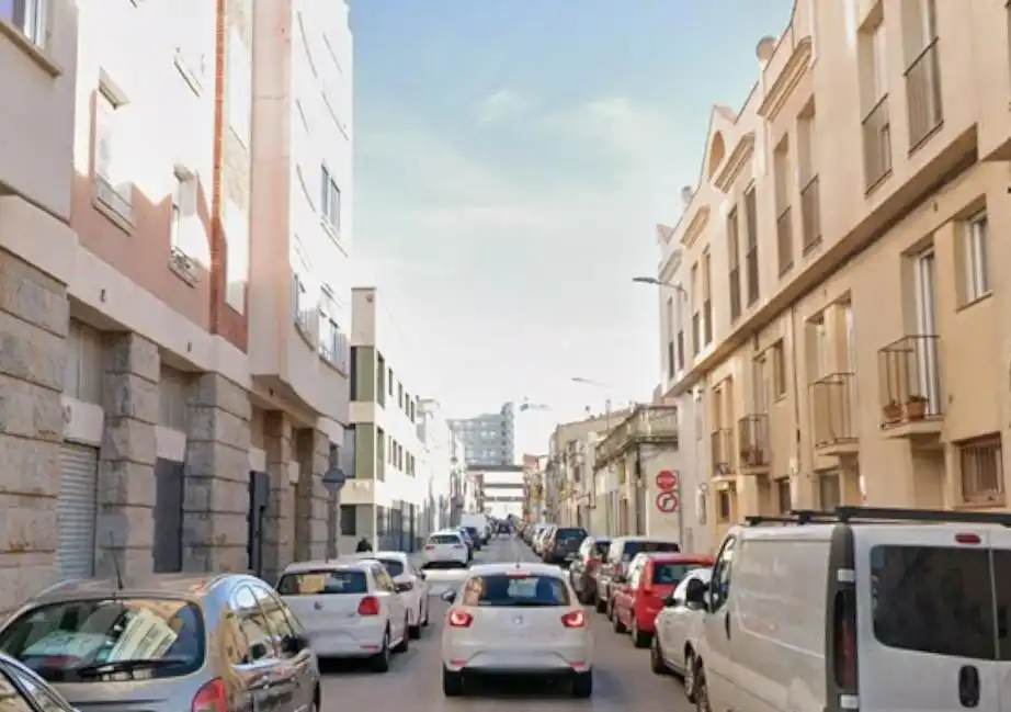 Außenansicht von Maisonette zum Verkauf in Sabadell mit Terrasse