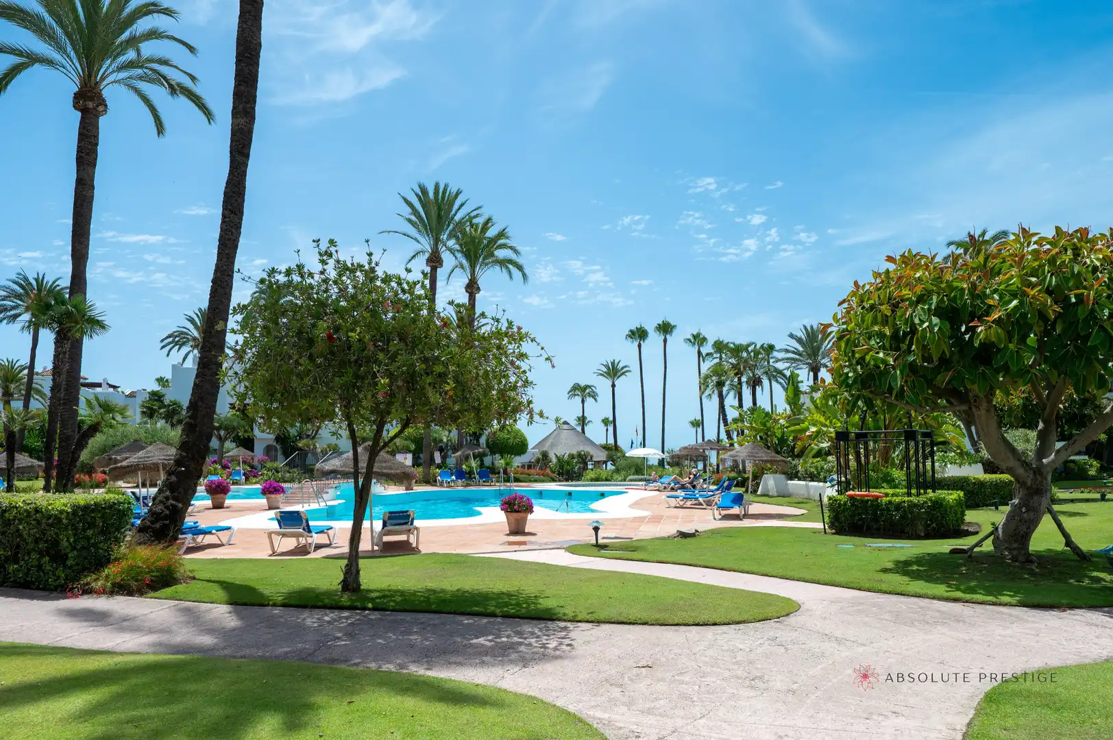 Garden of Attic for rent in Estepona  with Air Conditioner, Terrace and Swimming Pool