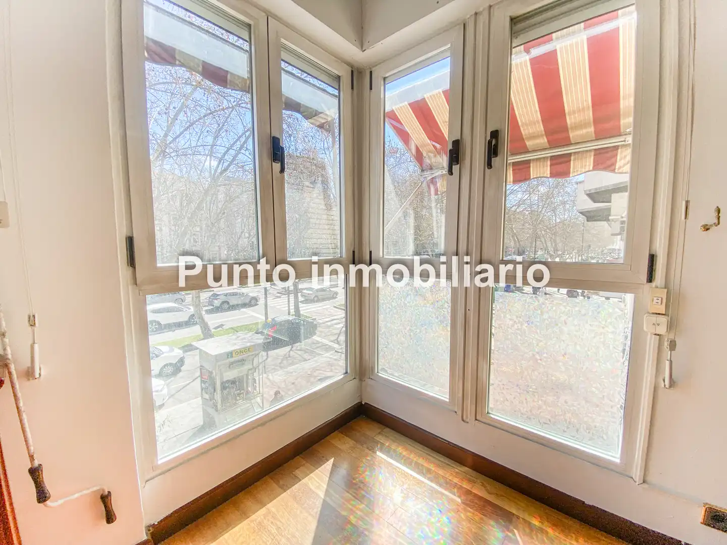 Außenansicht von Wohnung zum Verkauf in Valladolid mit Klimaanlage, Heizung und Parkett