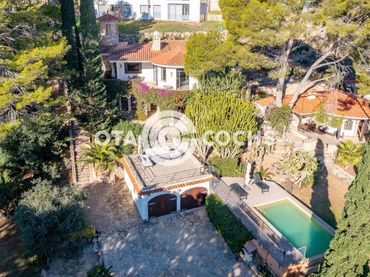 Casa con piscina en venta en Calle BAIXADA PLATJA CRISTALL