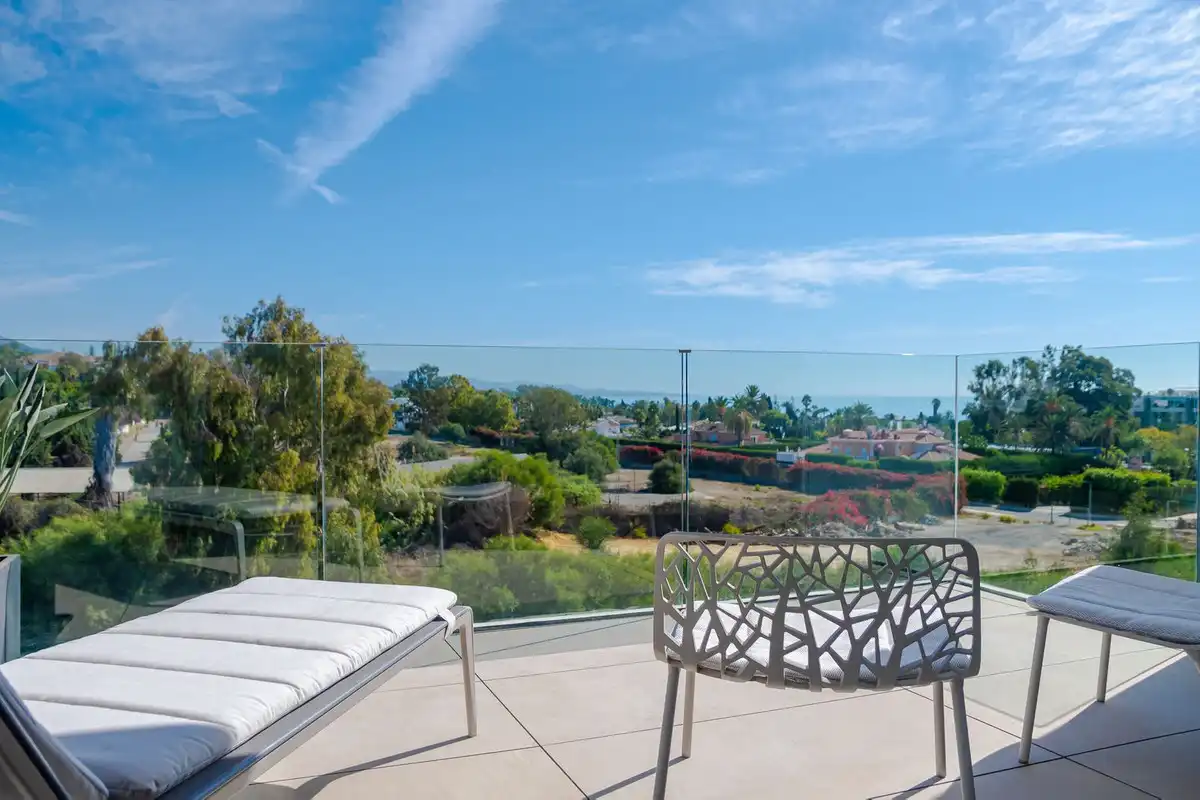 Terrasse von Dachboden zum Verkauf in Marbella mit Klimaanlage, Terrasse und Abstellraum