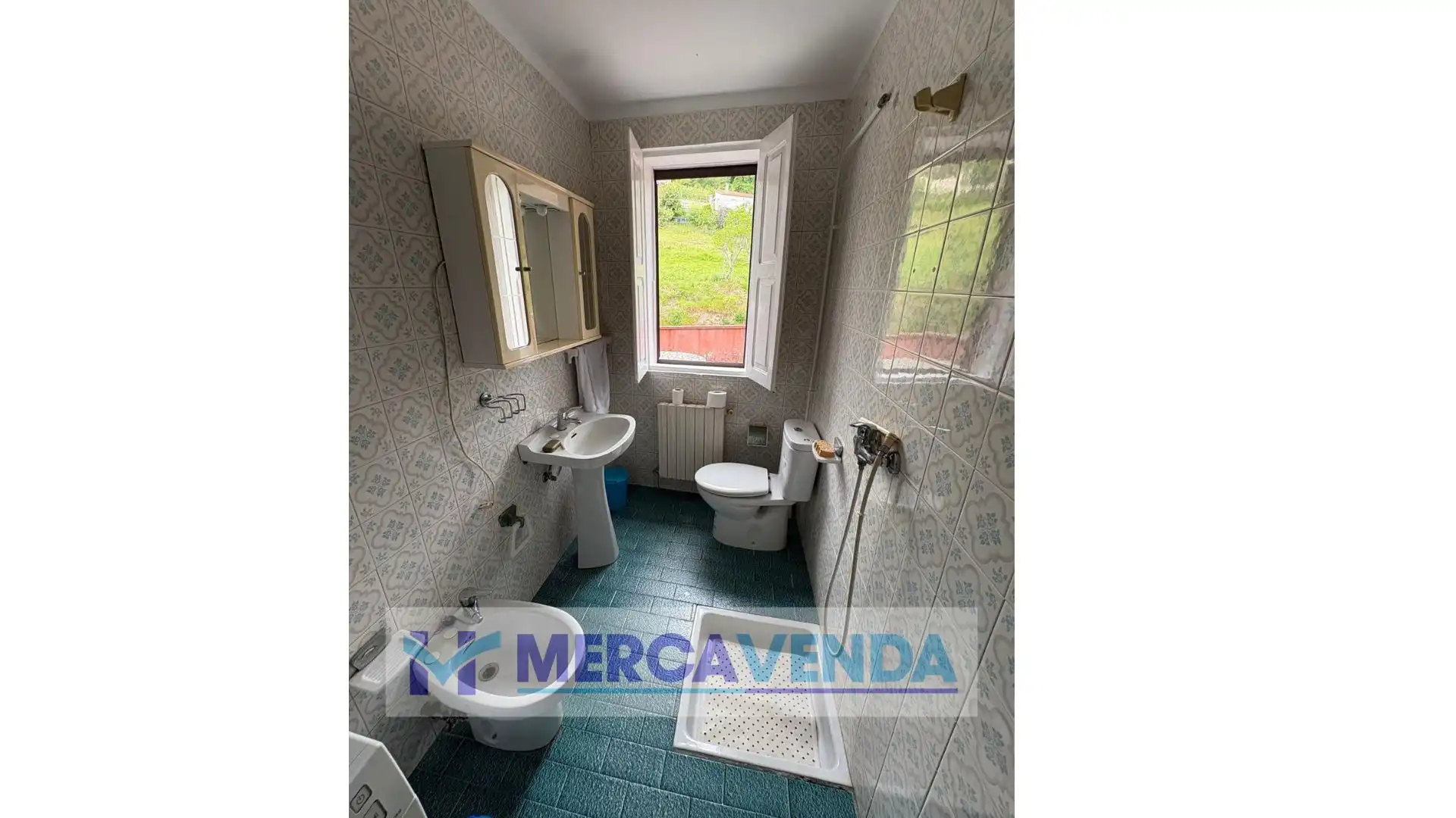 Baño de Casa adosada en venta en Mondariz con Calefacción, Jardín privado y Trastero