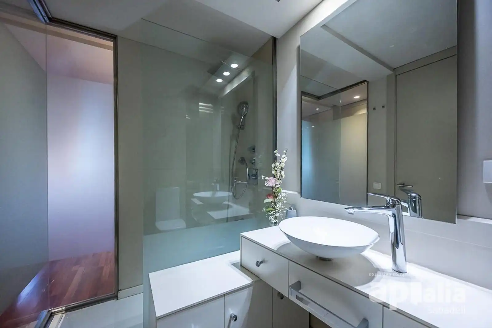 Baño de Ático en venta en Sabadell con Aire acondicionado, Calefacción y Parquet