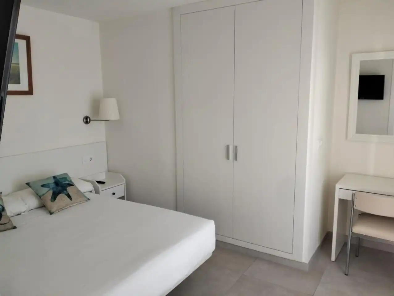 Bedroom of Flat for rent in Almuñécar  with Air Conditioner, Terrace and Furnished