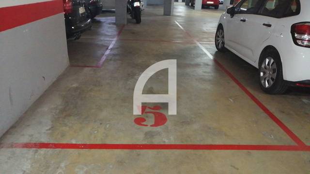 Garaje en Alquiler en SANTA MARIA en Eixample Sud – Migdia