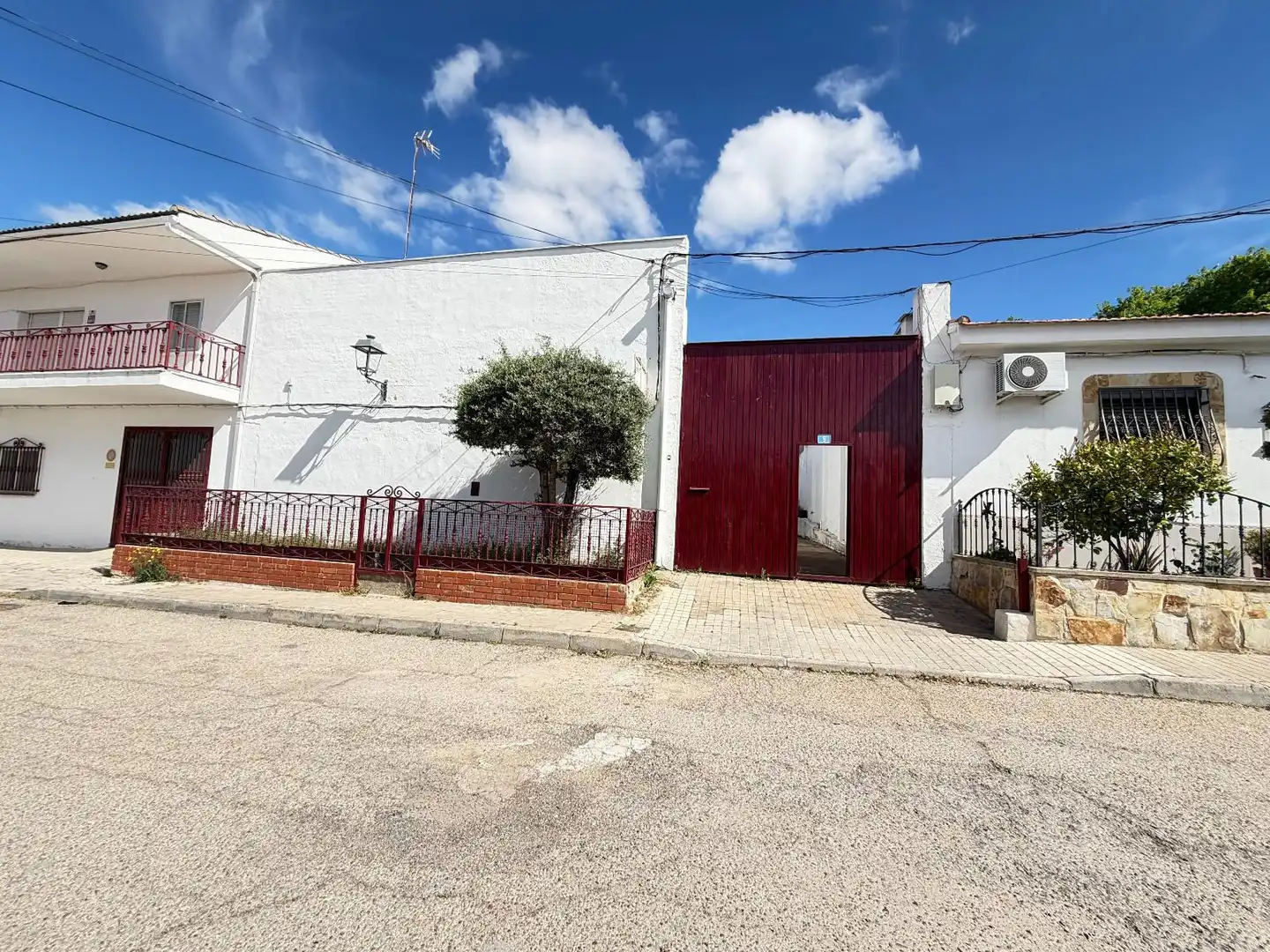 Vista exterior de Residencial en venta en Moraleja de Enmedio