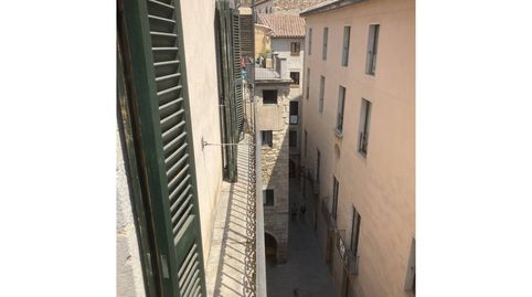 Foto 5 de Piso en venta en Centre - Barri Vell, Girona Capital